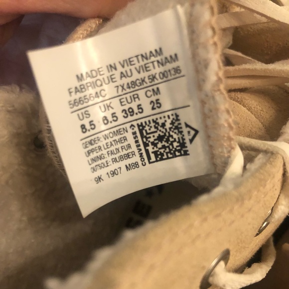 Women’s Converse - Picture 10 of 10